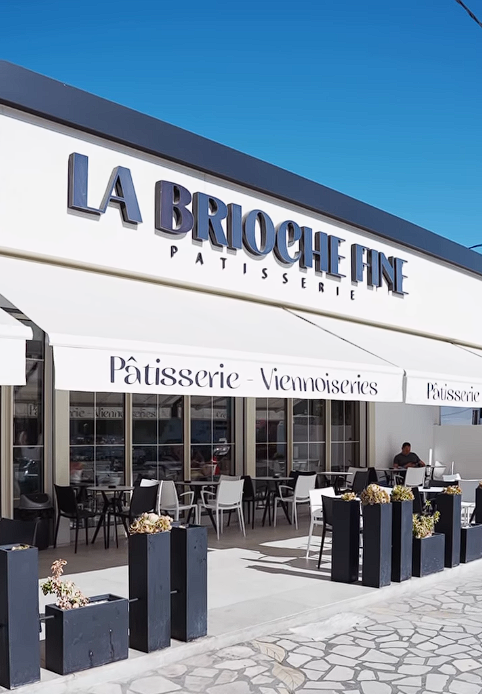 Restaurants & Cafés